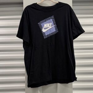 Nike Men's Black Tee with Graphic